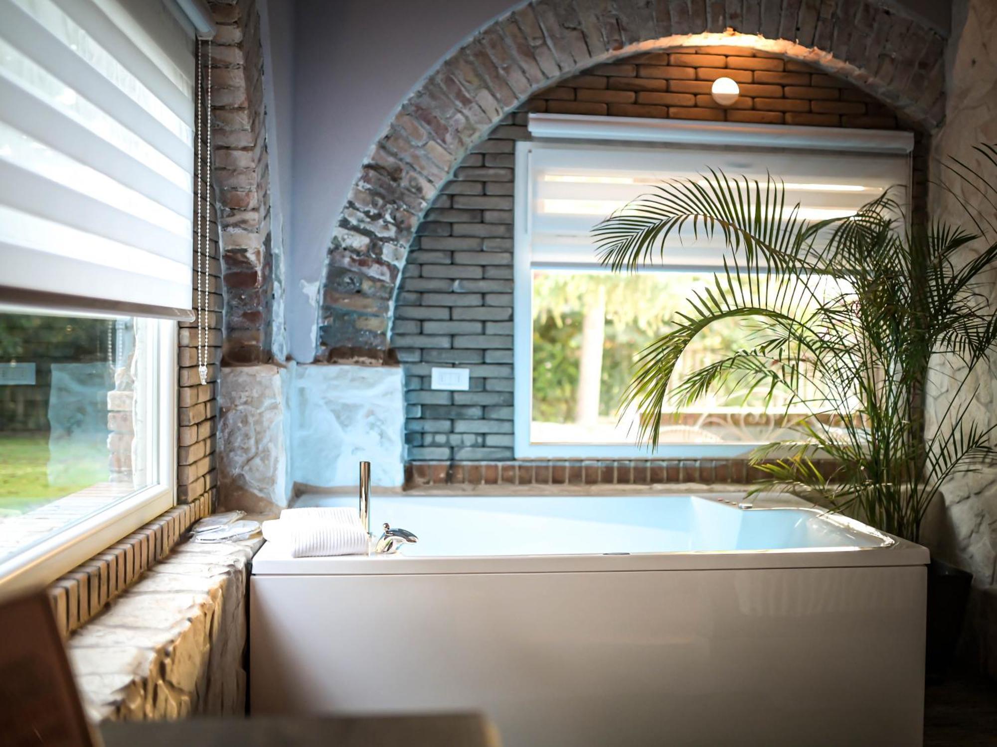 Paradise Ranch Hotel Borgo Sabotino Exterior foto